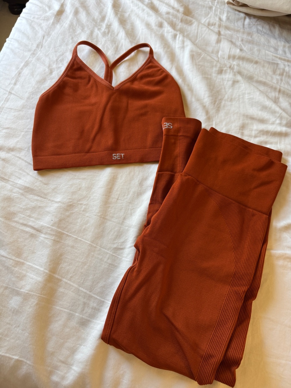 SET Active Sports Bra and Leggings Set